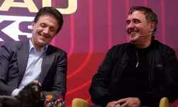 17 Mayıs UEFA Kupası Zaferi: Hagi ve Popescu etkinlikte bir araya geldi