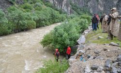 Avaşin Deresi’nde kaybolan genci arama çalışmaları sürüyor