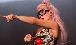 Hande Yener gençlere seslendi: Bu devri çok güzel devireceğiz
