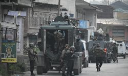 Hindistan ordusu, Pakistan’a askeri operasyon başlattı