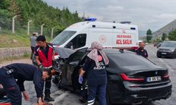 Kayseri'de iki otomobil çarpıştı: 2 ölü, 1 yaralı