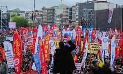 DİSK, KESK ve bazı meslek örgütleri 1 Mayıs’ı Kadıköy’de kutladı