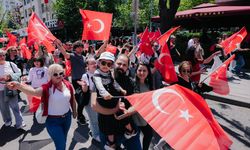 Başkentte "19 Mayıs" korteji; marşlar eşliğinde yürüdüler