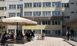 Kocaeli Üniversitesi'nde bir bina çatlaklar nedeniyle boşaltıldı