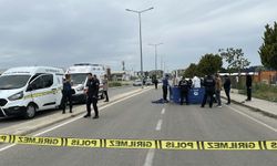 Otomobiliyle önünü kestiği boşanma aşamasındaki eşini tabancayla öldürdü