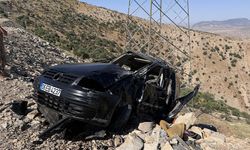Şırnak'ta şarampole devrilen hafif ticari araçtaki 3 kişi öldü, 3 kişi yaralandı