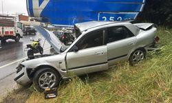 Takla atıp hurdaya dönen otomobilin sürücüsü yaralandı