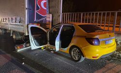 Ticari taksi kamyonete çarptı: 1 ölü, 1 yaralı