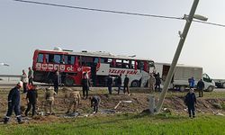 Van'da yolcu otobüsü devrildi: 28 yaralı