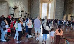 Anıtkabir’e ziyaretçi sayısı her geçen gün artıyor