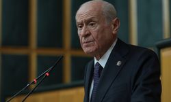 Bahçeli’den Özgür Özel’in ‘Sokak’ sözlerine sert tepki: Çık da boyunun ölçüsünü alalım