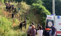 Çocuklarını kurtarmak için atladığı derede boğulan kadın, toprağa verildi