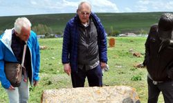 Dünyadaki diğer Malakanlarla bağlantı kurmak için atalarının yaşadığı Kars'a geldiler