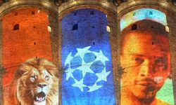 Galatasaray’dan Galata Kulesi’nde görsel şov
