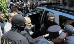 Ermenistan'da ‘anayasal düzenin yıkılması’ çağrısıyla suçlanan Başpiskopos tutuklandı