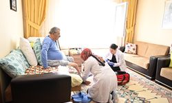 İhtiyaç sahiplerinin sağlığı evinde korunuyor