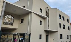 Fransa'da camiye girip Kuran yakan şüpheli yakalandı