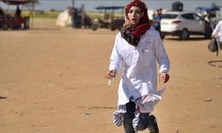Filistinli doktor Neccar ve hayatta kalan son çocuğu İtalya'ya getirildi