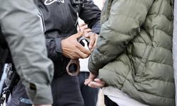 Didim'de otobüsünün önünü keserek taşlayan 4 zanlı yakalandı