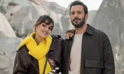 Hande Erçel ile Barış Arduç’un dizideki sevişme sahneleri gündem oldu