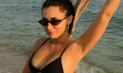 Hande Doğandemir’den nefes kesen paylaşım! Havuz kenarına uzandı