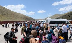 İran'dan Van'a gelen Kanada, Filipinler ve Tayland vatandaşları ülkelerine gidiyor
