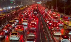 Bayram trafiğinde son durum: İstanbul çıkışı zaman zaman durma noktasında