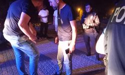 Komşular arasında beyzbol sopalı, silahlı kavga; 1'i ağır 2 yaralı
