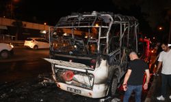 Minibüsü seyir halindeyken alev aldı