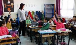 Öğretmenlerin iller arası isteğe bağlı yer değişikliği başvuruları başlıyor