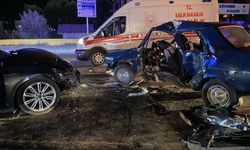 Sakarya'da 2 otomobil çarpıştı; 5 yaralı