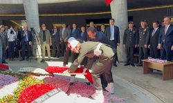 Dokuzuncu Cumhurbaşkanı Süleyman Demirel mezarı başında anıldı