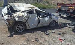 Takla atan otomobilden fırladı: 1 ölü, 1 ağır yaralı