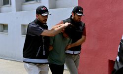 TIR'daki traktöre gizlenmiş 420 ruhsatsız tabanca ele geçirildi; şoför tutuklandı