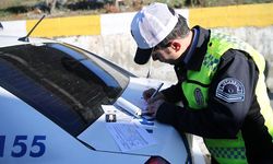 Trafiği tehlikeye düşürerek kazaya neden olan sürücüye 279 bin lira ceza