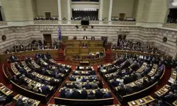 Yunanistan'da yeni kabine üyeleri yemin ederek göreve başladı
