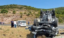 Otostop çekerek bindiği kamyonetin karıştığı kazada yaralandı