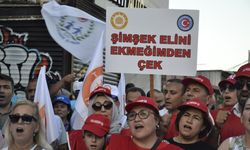 Türk-İş’e bağlı sendikalar 81 ilde AK Parti il binalarına yürüdü