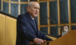 Bahçeli’den Özgür Özel’in ‘Sokak’ sözlerine sert tepki: Çık da boyunun ölçüsünü alalım