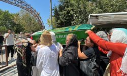 Evinde ölü bulunan Özbek Dinara'nın tabutunu kadınlar taşıdı
