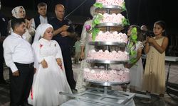 Akondroplazili çift 21 yıl sonra evlilik hayallerini gerçekleştirdi