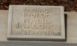 Halil İnalcık vefatının 9'uncu yılında kabri başında anıldı
