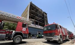 AVM’de yangın: 61 kişi hayatını kaybetti