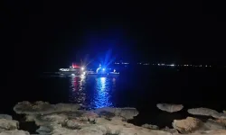 Gece denize giren 3 kişiden biri boğuldu; 2 kişi aranıyor