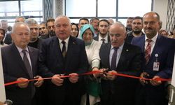 AK Partili milletvekili MR cihazı için kurdele kesti