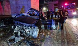 Otoyol bağlantı köprüsünün ayağına çarpan otomobilin sürücüsü öldü