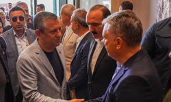 Özgür Özel tutuklanan Muhittin Böcek'i cezaevinde ziyaret etti