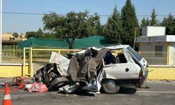 Otomobil ile kamyon çarpıştı: 2 ölü