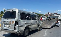 Sakarya'da minibüs devrildi: 6 yaralı