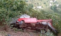 Tarım işçilerini taşıyan kamyonet şarampole yuvarlandı; 1 ölü, 9 yaralı